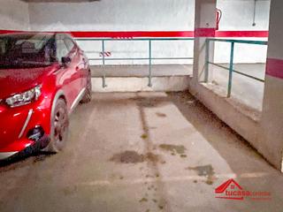 Parking coche en Santa Rosa - Valdeolleros