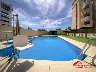 Piso en Poniente-Norte - Miralbaida - Parque Azahara. Pisazo de lujo en zona hipercor, córdoba  piscina, parking y muc