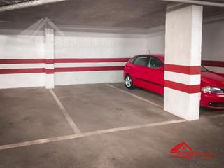 Parking coche en Santa Rosa - Valdeolleros
