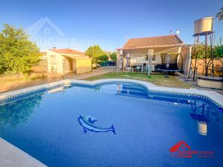 Masia a Alcolea. Casa con terreno y piscina en las quemadillas  córdoba