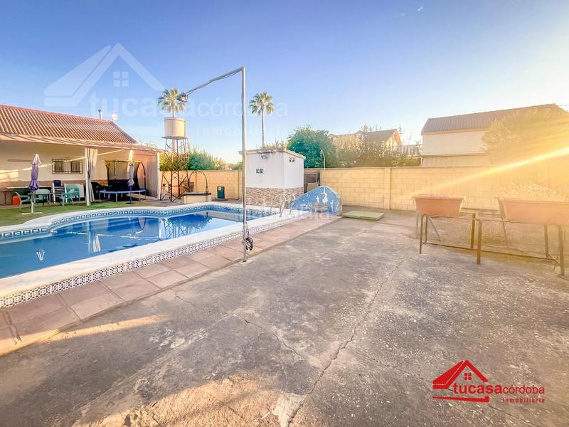 Foto dc8eeb61-6ff6-4ad1-ab24-4193ec519d0c. Casale con piscina in Alcolea Córdoba