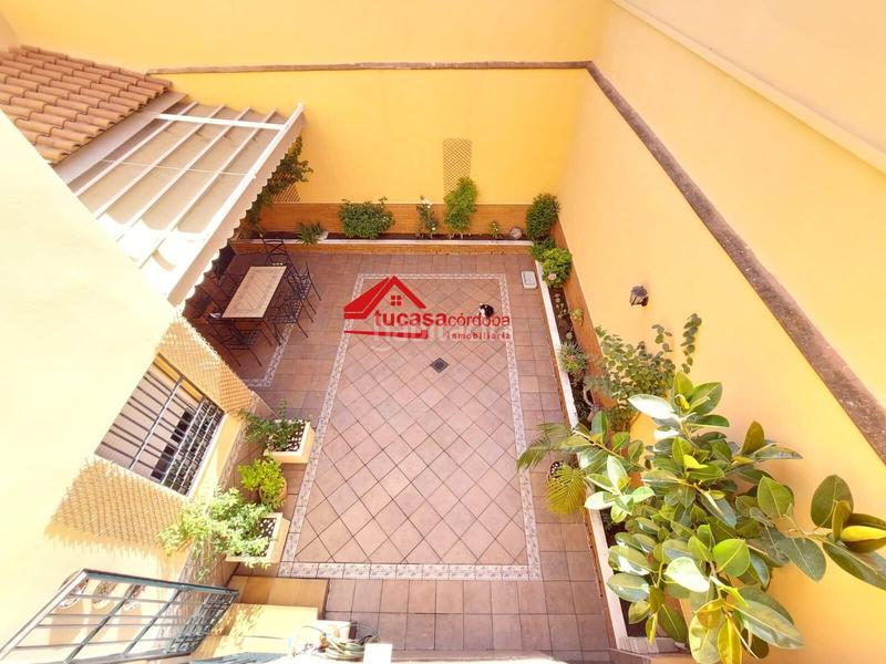 Foto 1aa6c7e9-ebb6-421c-a21a-385e52210004. Haus mit parking in Ciudad Jardín - Zoco Córdoba