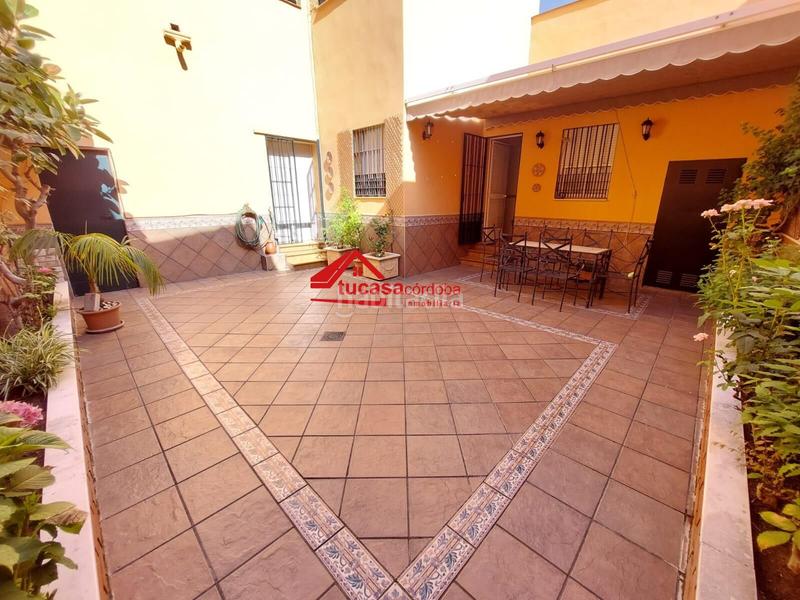 Foto 64c73137-7e09-49c3-a259-e8b6fd998da0. Haus mit parking in Ciudad Jardín - Zoco Córdoba