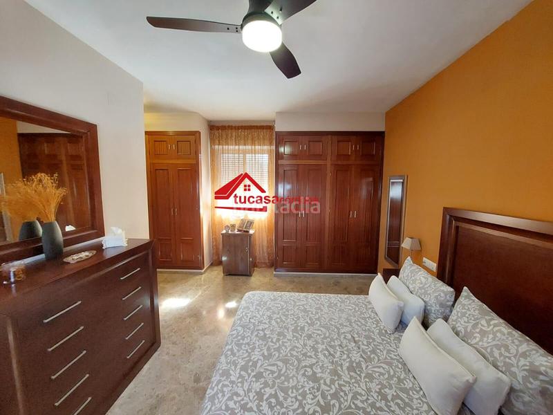 Foto bdc3b860-639c-4d60-a1b7-5e6bc416bd77. Haus mit parking in Ciudad Jardín - Zoco Córdoba