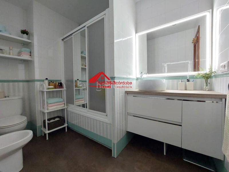 Foto dfaad13e-8c23-47cb-9239-b85b042082a3. Haus mit parking in Ciudad Jardín - Zoco Córdoba