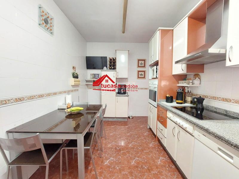Foto e1c5aedc-20b2-4fe9-916b-b0e018b66fbb. Haus mit parking in Ciudad Jardín - Zoco Córdoba