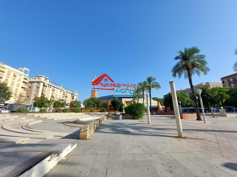 Foto fbb8b767-be45-4f34-bd9c-6c9f073f7271. Haus mit parking in Ciudad Jardín - Zoco Córdoba
