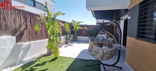 Rez-de-chaussée à Tablero Bajo - Arruzafilla. Planta baja de obra nueva con terraza, piscina y garaje en turru