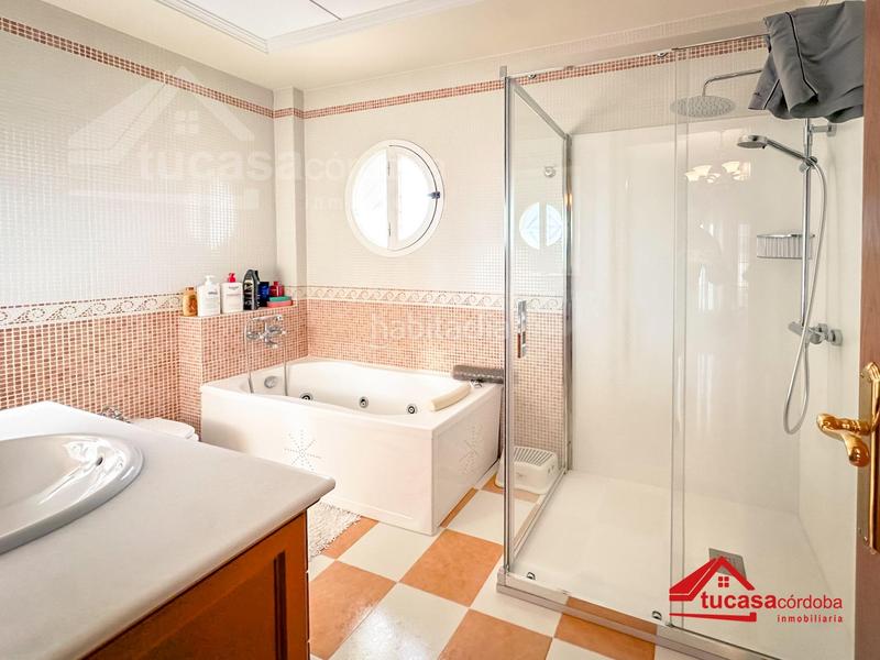 Foto a0e8d256-0ba3-4c0f-ab8b-3c20a448f19b. Chalet mit heizung parking pool in El Brillante -El Naranjo - El Tablero Córdoba