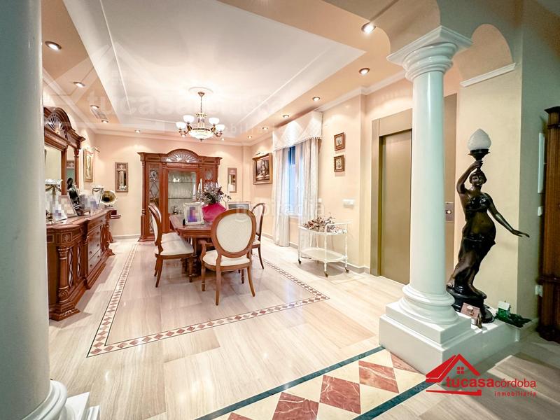 Foto a3d67341-485a-4884-aef0-d60b44b17125. Chalet mit heizung parking pool in El Brillante -El Naranjo - El Tablero Córdoba