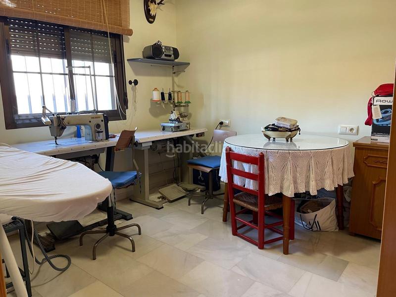 Foto b623bd88-807b-465c-b041-82d6e10e5ad3. Casa amb calefacció aparcament a Poniente-Norte - Miralbaida - Parque Azahara Córdoba