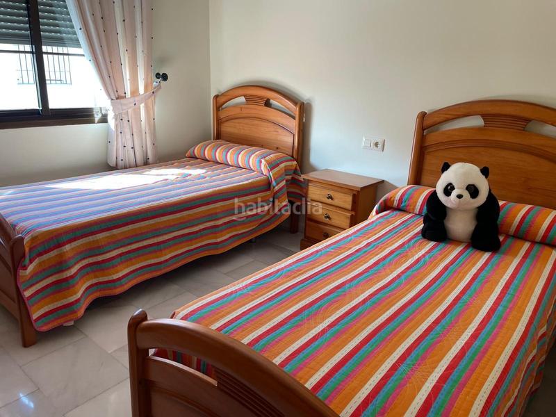 Foto ddc743e7-e02a-4fb6-8dfa-25ae2ed7cc76. Casa amb calefacció aparcament a Poniente-Norte - Miralbaida - Parque Azahara Córdoba