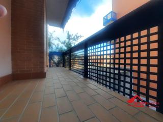 Appartement à Sector Sur. Tu nuevo hogar te espera en el polígono guadalquivir!