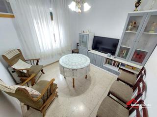 Haus in Campo de la Verdad - Miraflores. Amplia casa con patio y azotea en campo de la verdad, córdoba