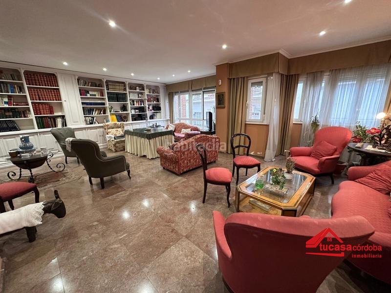 Foto 1fdbd8da-916a-4844-9618-048fc9b55391. Flat with parking in Centro Córdoba