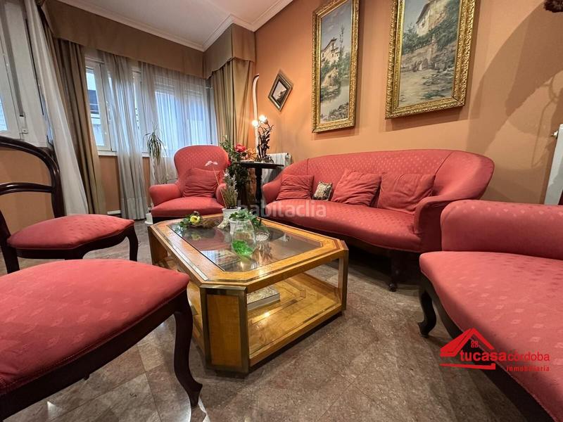 Foto 2f21c366-085b-46e7-856a-126eb746c79d. Flat with parking in Centro Córdoba