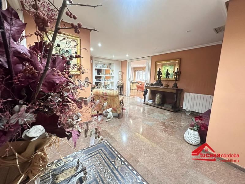 Foto aad54cef-557f-4168-8668-6396a201bde0. Flat with parking in Centro Córdoba