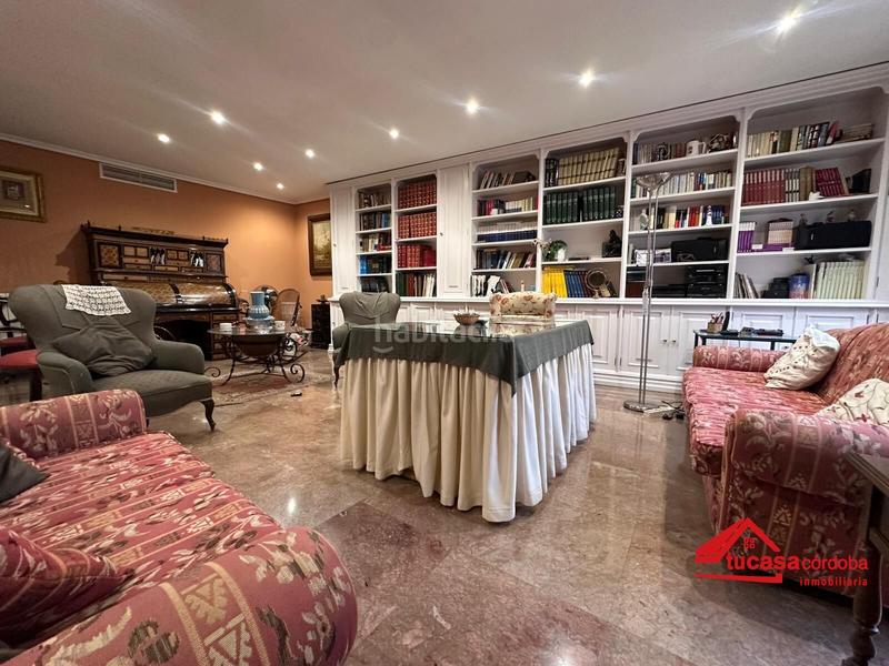 Foto bf947b24-e321-4497-a07c-d140f70cc669. Flat with parking in Centro Córdoba