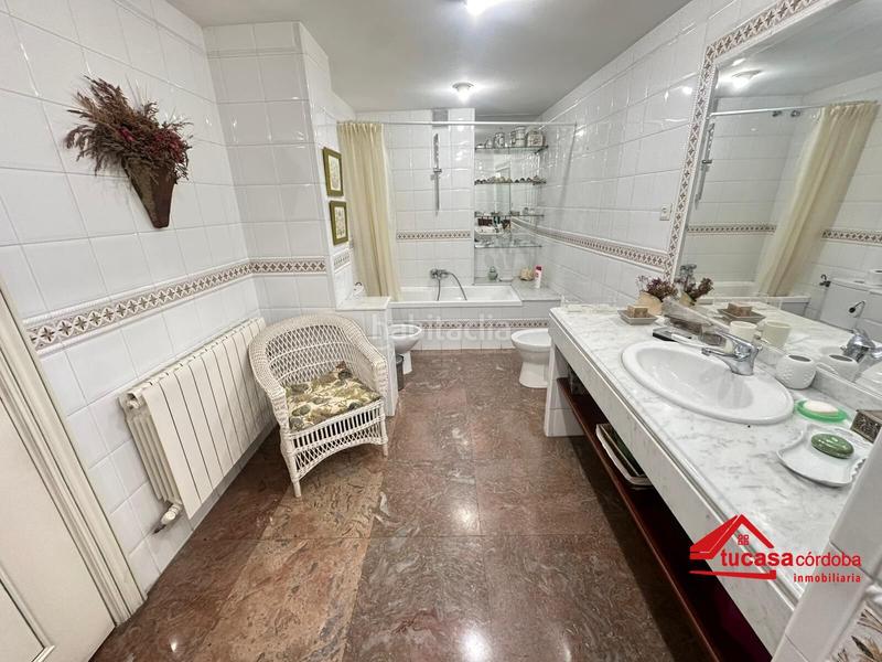 Foto cc4d138e-5449-4359-8cdd-790661020b7f. Flat with parking in Centro Córdoba