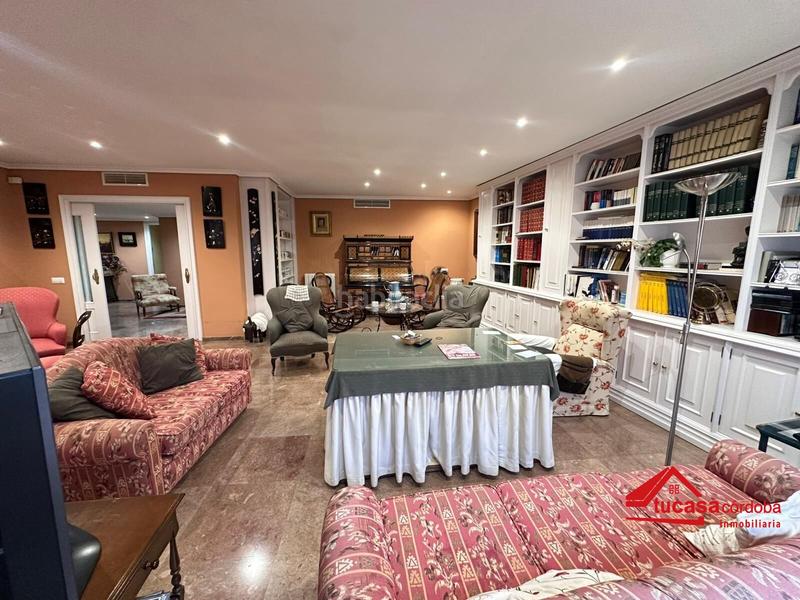 Foto cca5f570-03c9-470d-9ace-ef9269875d24. Flat with parking in Centro Córdoba