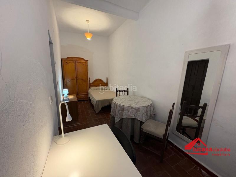 Foto efa17c44-c63c-48f9-90c1-17a66d9f48f2. Casa a casco histórico - ribera - san basilio Córdoba