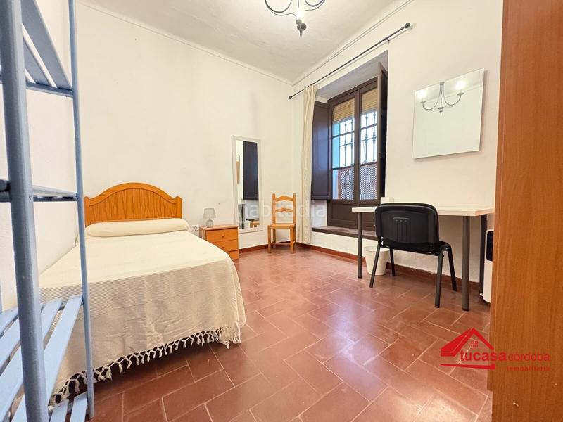 Foto fa35cdbb-2558-4b34-9074-b8e21504c64d. Casa a casco histórico - ribera - san basilio Córdoba