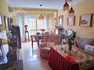 Etagenwohnung in Santa Rosa - Valdeolleros. Amplio y luminoso piso en santa rosa  listo para entrar a vivir!