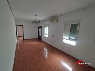 Appartement à Ciudad Jardín - Zoco. Piso luminoso y listo para entrar a vivir en zona céntrica, ciud