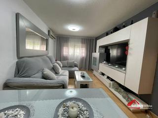 Pis a Sector Sur. Piso con cochera y zonas verdes en polígono guadalquivir  confor