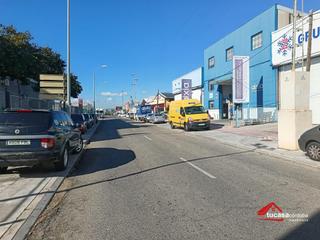 Bâtiment à usage industriel à Sector Sur. Nave industrial lista para comenzar tu actividad en polígono ama