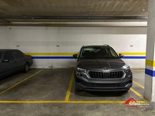 Aparcament cotxe a Tablero Bajo - Arruzafilla. Plaza de aparcamiento en arroyo del moro comodidad y seguridad e