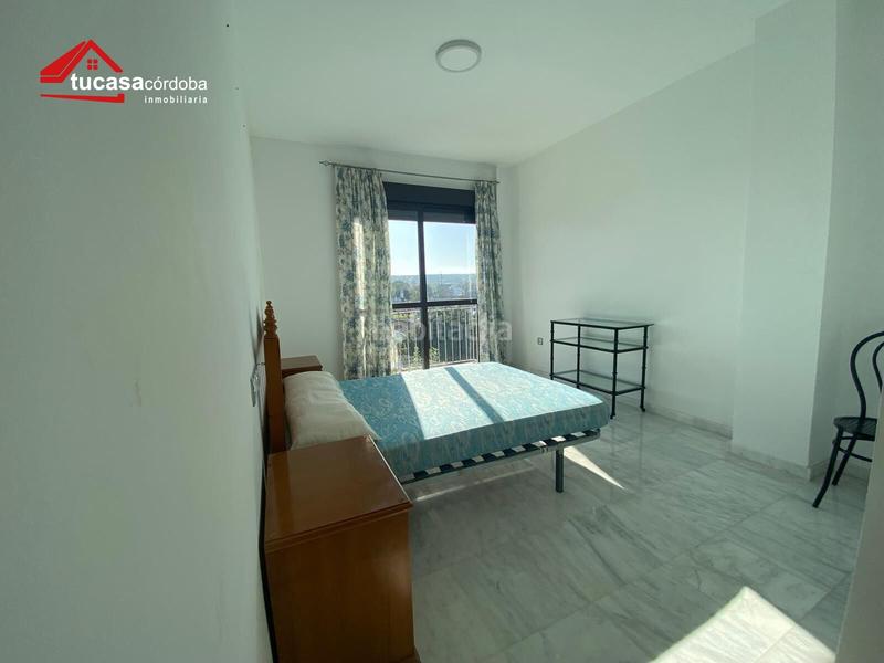 Foto 1409616e-95a7-4f2e-aad2-e6789fa32784. Casa adossada amb aparcament a Alcolea Córdoba