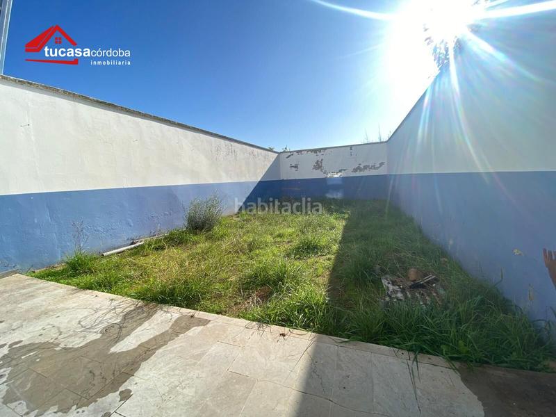 Foto 1f69b1d0-ef6b-4fb3-8321-ec649bd8ff29. Casa adossada amb aparcament a Alcolea Córdoba