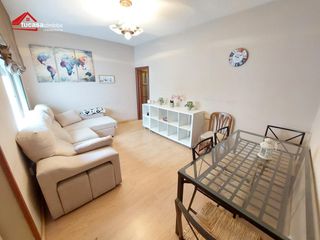 Pis a Sta. Marina - San Andrés - San Pablo - San Lorenzo. Acogedor piso céntrico en zona san lorenzo con vestidor y traste