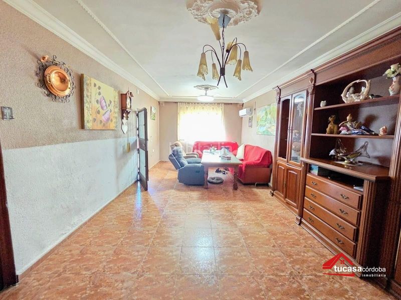 Foto 3b8d78fc-6e4d-44b3-8125-09bdd2ee7bda. Casa amb aparcament a Villarrubia Córdoba