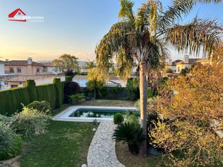 Chalet en Encinarejo de Córdoba. Espectacular chalet en encinarejo con piscina y 5 dorm. dobles