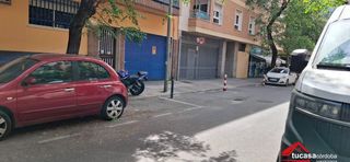 Aparcament cotxe a Santa Rosa - Valdeolleros