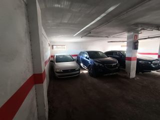 Parking coche en Fuensanta- Arcángel. Cochera en venta en zona arcángel