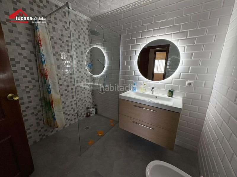 Foto f3b5bfea-15d8-49d6-a0c8-a09216e322d1. Casa amb aparcament a Santa Cruz Córdoba