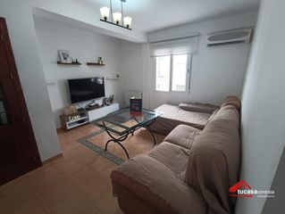 Flat in Santa Rosa - Valdeolleros. Oportunidad! piso totalmente reformado en santa rosa