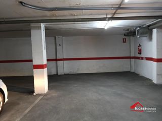 Aparcament cotxe a Centro. Plaza de garaje en venta  24 m2 en pleno centro de córdoba  gran