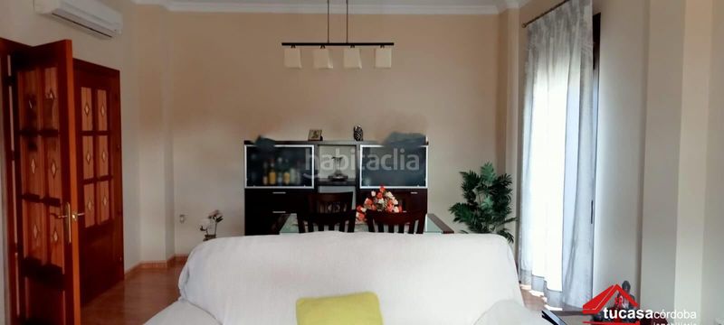 Foto c16e3889-fa6f-400d-84bf-3050f24d00c3. Casa amb aparcament a Carlota (La)