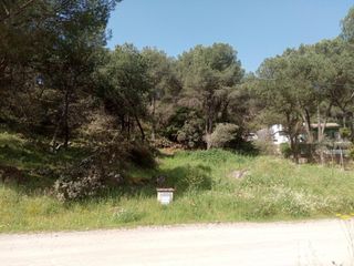 Terreno residencial en Las Jaras. Parcela urbana de 3.056 m2 con vistas panorámicas y precio incre
