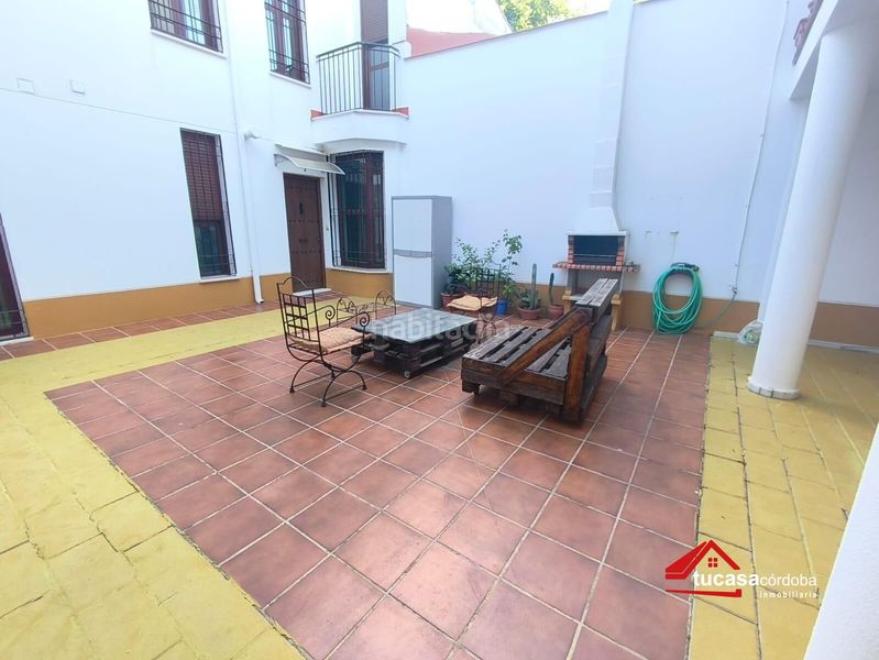 Foto e003f502-5f8c-4957-a169-06cc05bd37c9. Dúplex amb aparcament a casco histórico - ribera - san basilio Córdoba