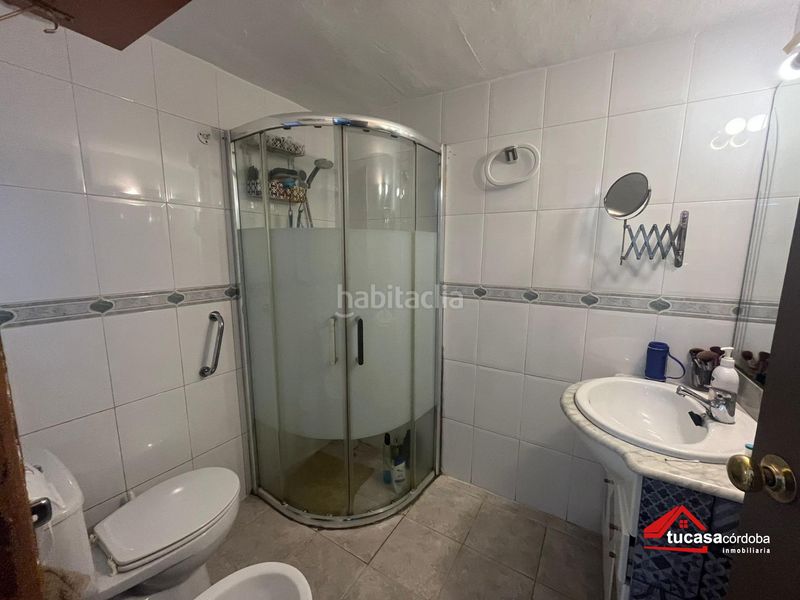 Foto fecb7a01-3ea3-44f2-94a7-bcb496abf9d6. Casa amb piscina a Obejo
