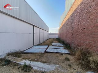 Wohngrundstück in Fernán - Núñez. Solar urbano de 195 m2 en fernán núñez  6,6 m de fachada y 30 m