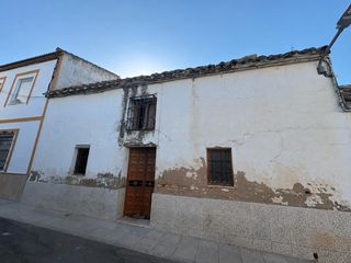 Residential Plot in Carlota (La). Gran solar urbano de 475 m2 en la fuencubierta la carlota  ideal