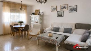 Casa a Alcolea. Amplitud, tranquilidad y comodidad en una vivienda pensada para