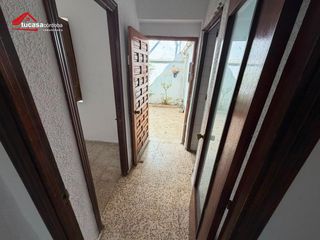 Casa en Campo de la Verdad - Miraflores. Casa con patio en campo de la verdad zona media  orientación sur