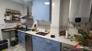 Pis a Santa Rosa - Valdeolleros. Piso en santa rosa con ascensor, trastero, patio privado y azote